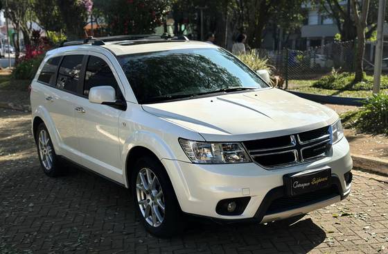 DODGE JOURNEY 3.6 RT V6 GASOLINA 4P AUTOMÁTICO DODGE JOURNEY 3.6 RT V6 GASOLINA 4P AUTOMÁTICO